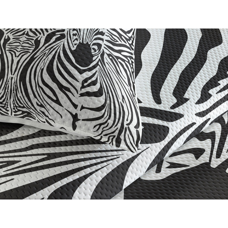 Eclectic Polyester Coverlet, King Bedspread + 2 Shams