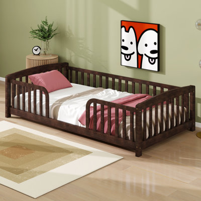 Lit sur pied avec rails, lit Montessori en bois avec entrée centrale, lit sur pied Montessori avec garde-corps, sans lattes