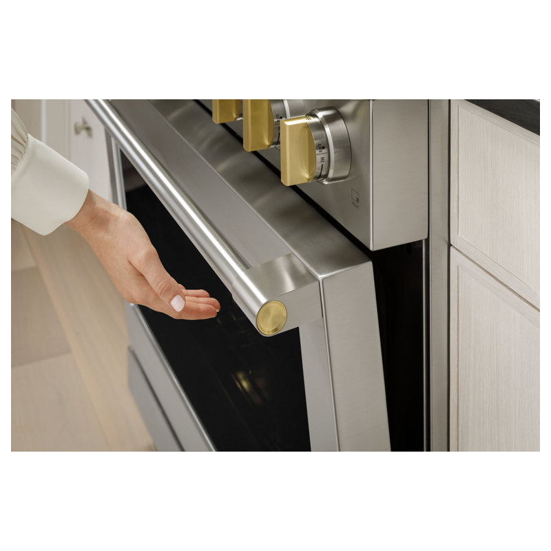 Monogram 36" Dual-Fuel Professional Range With 4 Burners And Griddle