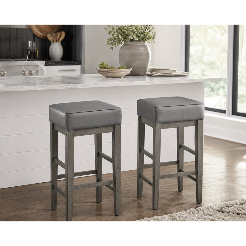 Tabouret de comptoir rembourré en similicuir Duffield, Gris, Tabouret de comptoir (siège d'une hauteur de 26 p