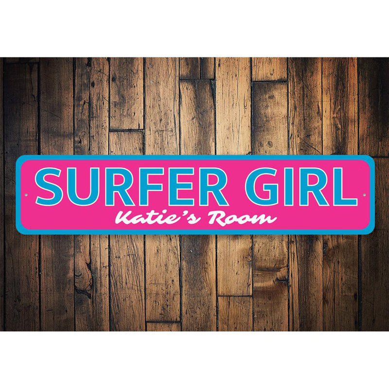 Enseigne en aluminium Surfer Girl, H 4 po x l 18 po x P 0,04 po