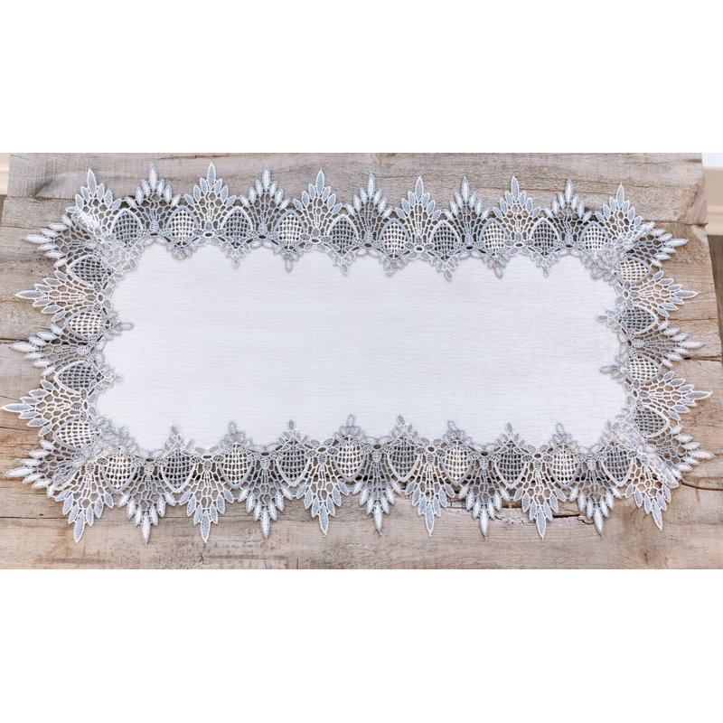 Chemin de table Lace, 14 po x 28 po