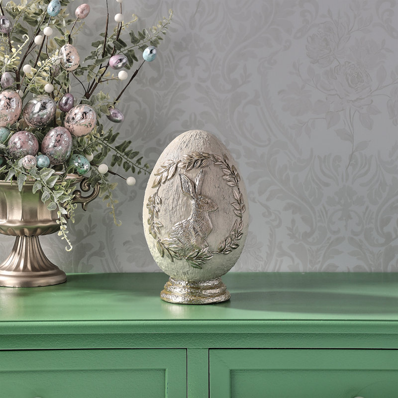 Oeuf royal 8,5 "en résine avec lapin