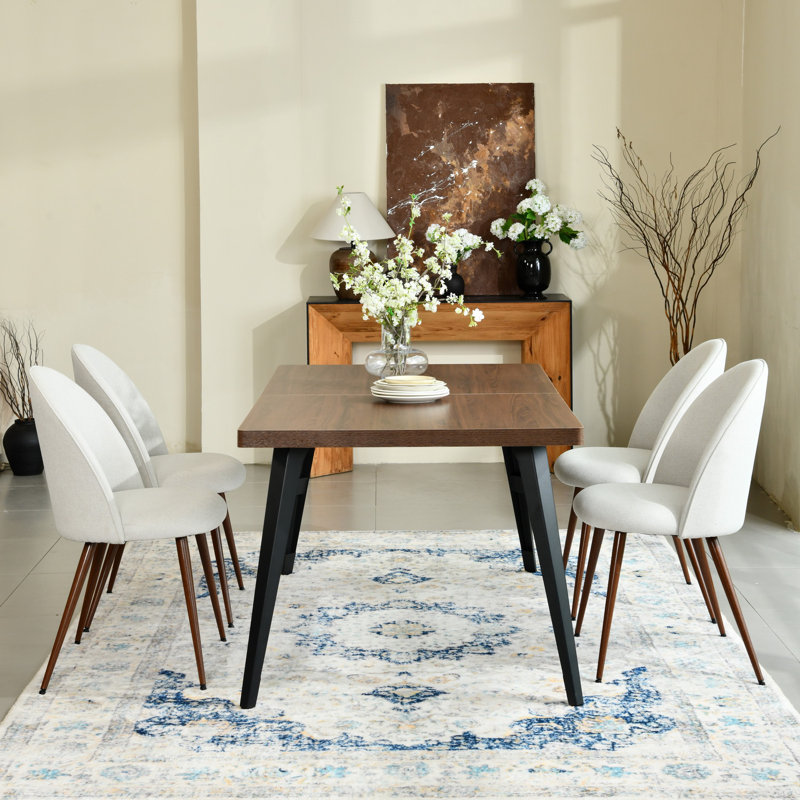 Ensemble de table de salle à manger rectangulaire 63 po avec 4 chaises rembourrées Hozel, Brun, Beige / brun