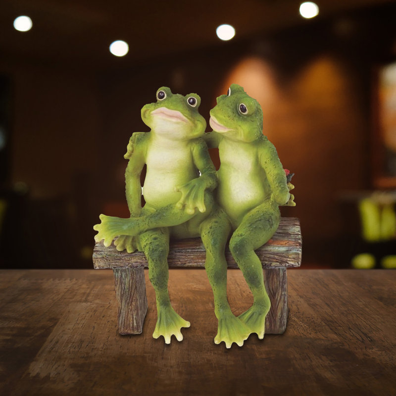 Figurine de couple de grenouilles 5 "H assis sur un banc