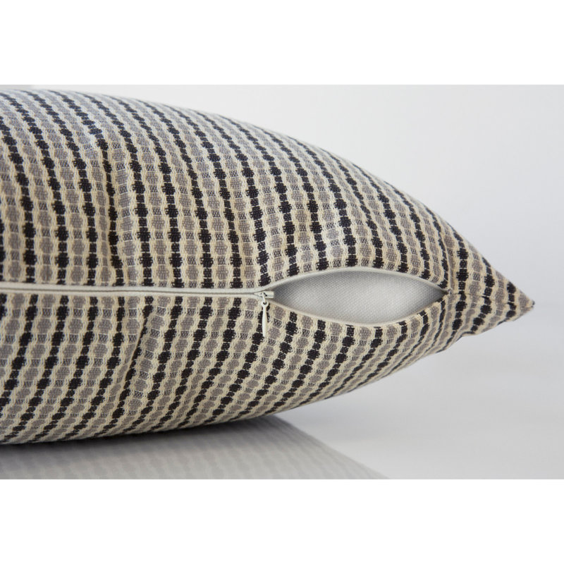 Coussin décoratif en polyester hypoallergénique moderne gris et noir 18 po x 18 po avec insert pour canapé, canapé et chambre à coucher