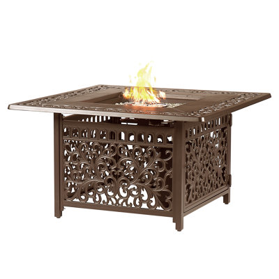Table de foyer au propane en aluminium avec couvercle H 24,5 po x l 42 po Marquette