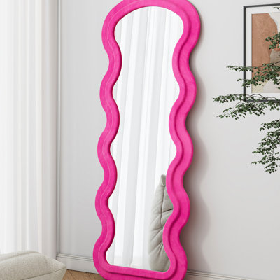 Miroir pleine grandeur en flanelle ondulée rose, doux et, pour les espaces de chambre à coucher, miroir, conception artistique, suspension ou mur