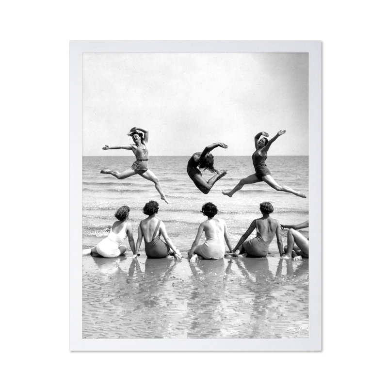 Femmes qui dansent sur la plage, 18"H x 24"W, Poster, White Framed