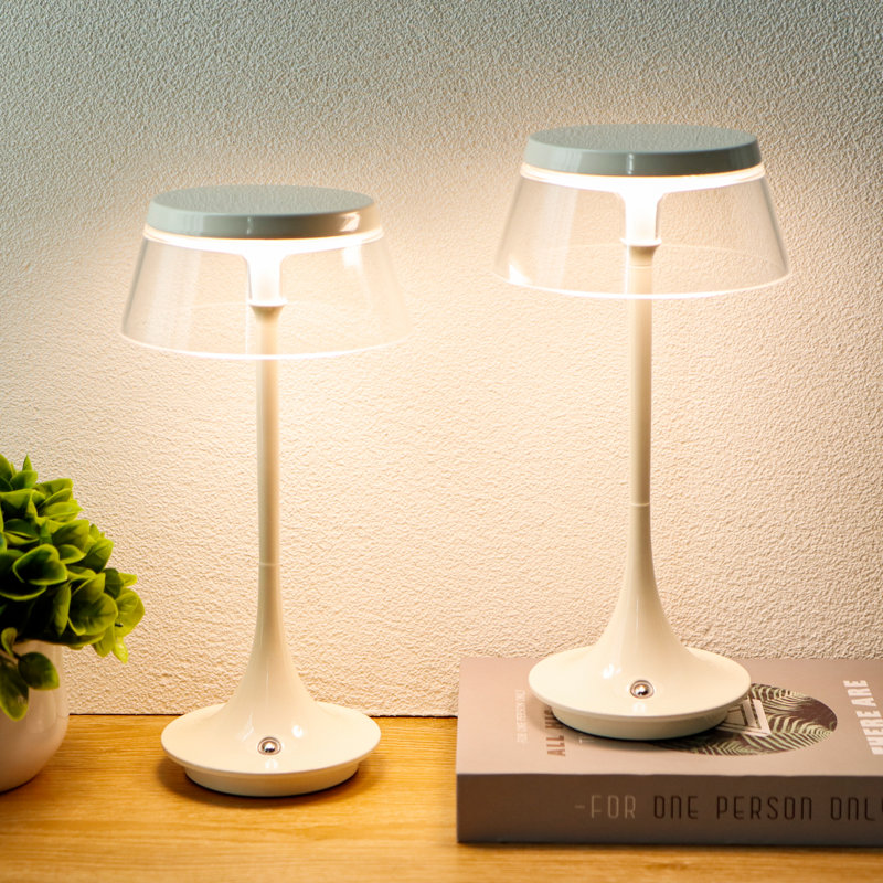 Lampe de chevet à intensité variable avec commande à 3 couleurs Wrought Studio ™