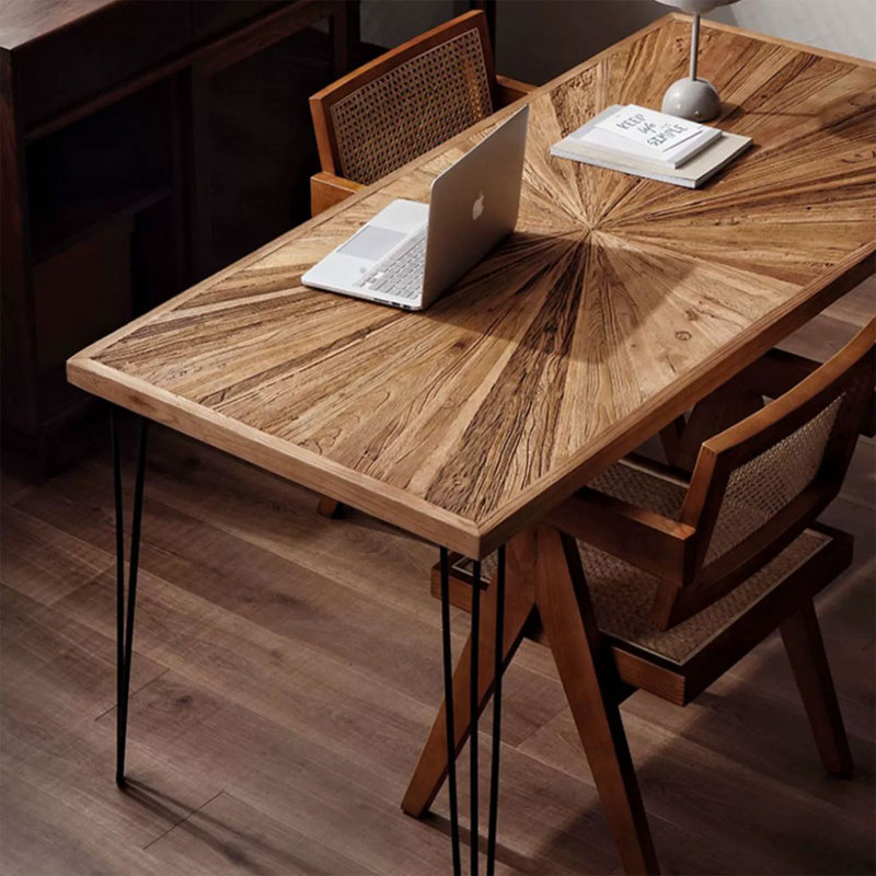 Bureau rectangulaire moderne et simple