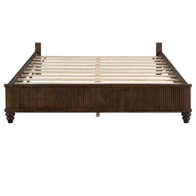 Base de lit en bois massif de haute qualité avec détails en grain naturel, structure durable et support à lattes pour une expérience de sommeil confortable