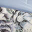 Édredon très grand - 8 pièces en coton bleu avec coussins décoratifs, impression de style floral chic-125396578-125396579