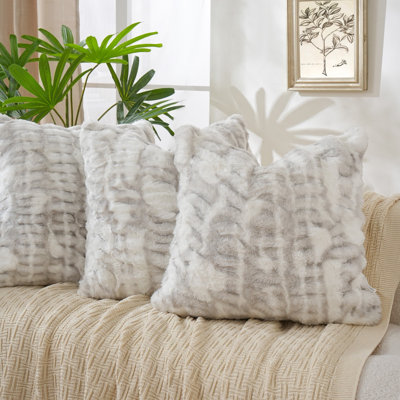 2-Pack Soft Faux Rabbit Fur Pillow Covers 18x18 Inch， Plush Fluffy Decorative Throw Pillowcases with Zipper, Cozy Cushion Covers for Sofa Couch Bed, Grey