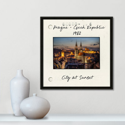 Impression de ville au coucher du soleil, Prague, République tchèque par Danita Delmont