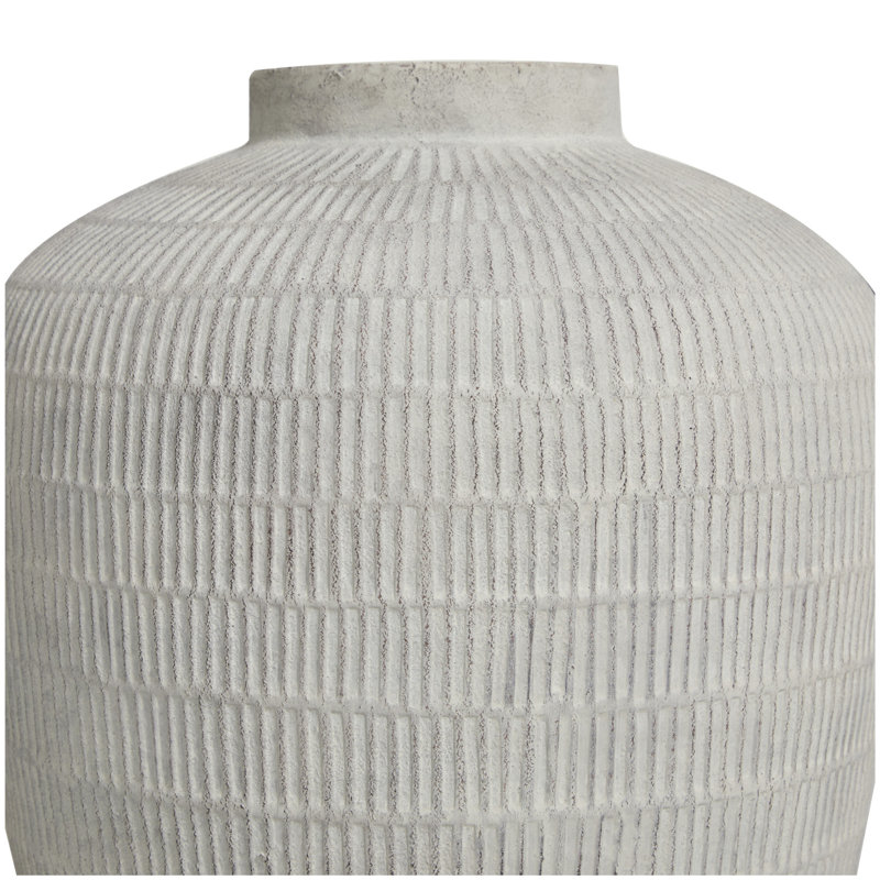 Vase décoratif texturé en céramique crème avec motif linéaire, H 19,3 po x l 14,75 po x P 14,8 po