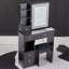 Petit meuble-lavabo de 29,2 po avec tabouret de bureau et tabouret rembourré à gauche 29,5 po, grande commande tactile, interrupteur tricolore, miroir à luminosité réglable, rangement à grande capacité, convient aux petits espaces