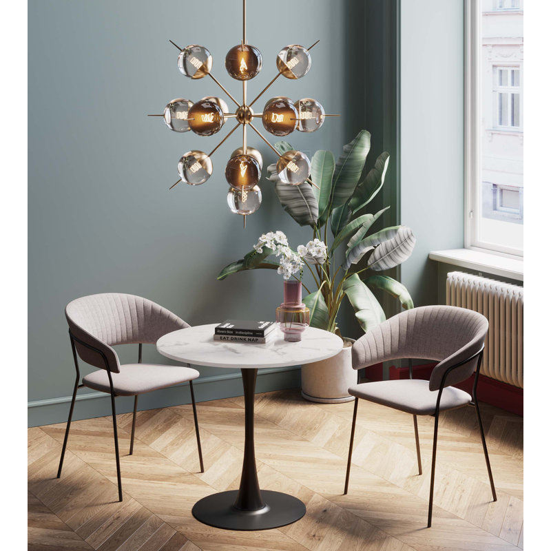 Chiceria table in white and black