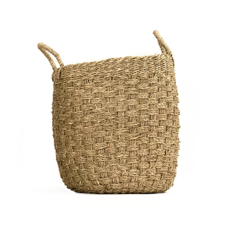 Panier en en rotin tissé