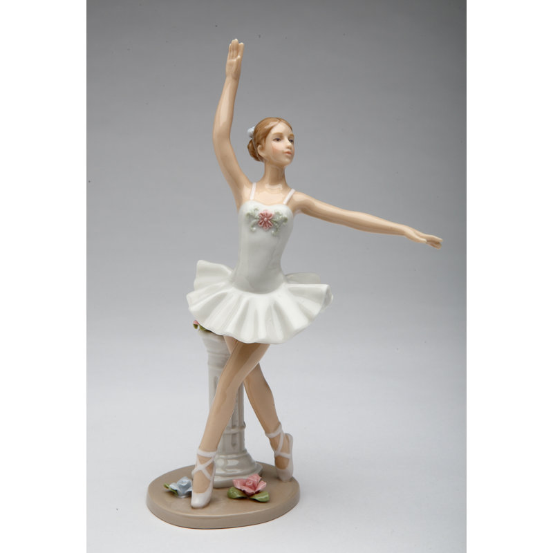 Figurines & Sculptures