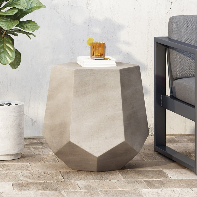 Charmante table d'appoint d'extérieur en béton léger au design moderne