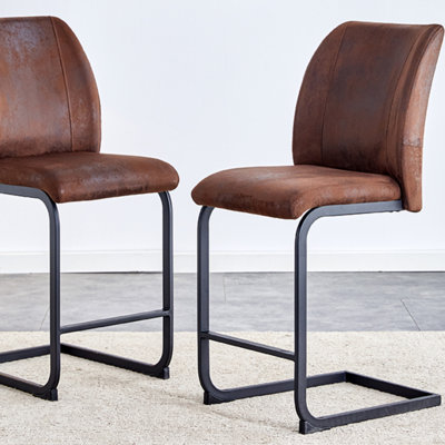 High - Quality Set Of Two Chairs With Soft Cushions And Sturdy Metal Legs, Perfect For Multiple Indoor And Outdoor Settings