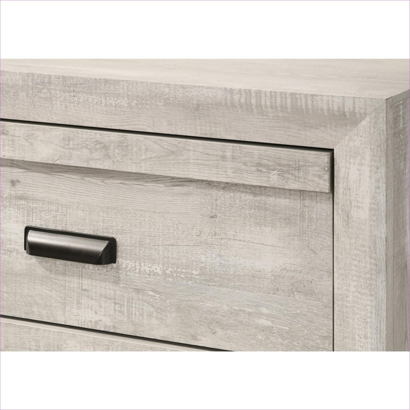 Structure de lit en bois neutre gris rustique pleine grandeur, motif géométrique à chevrons pour une chambre à coucher résidentielle