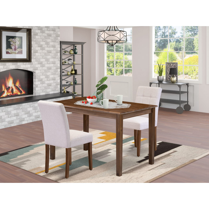 L'ensemble de table 3 pièces comprend une table de cuisine et 2 chaises Parson en tissu de polyester beige brume, noyer antique