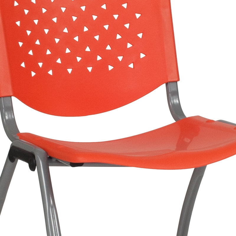 Chaise empilable en plastique Memphis d'une capacité de 880 lb avec structure thermolaquée, Orange
