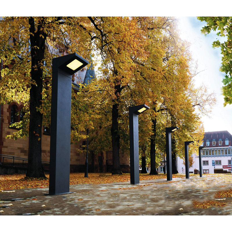 Iretta 1-Light LED Pathway Light