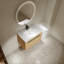 Meuble-lavabo mural 30 po avec lavabo en résine, tablette de rangement et portes à fermeture en douceur-130371708