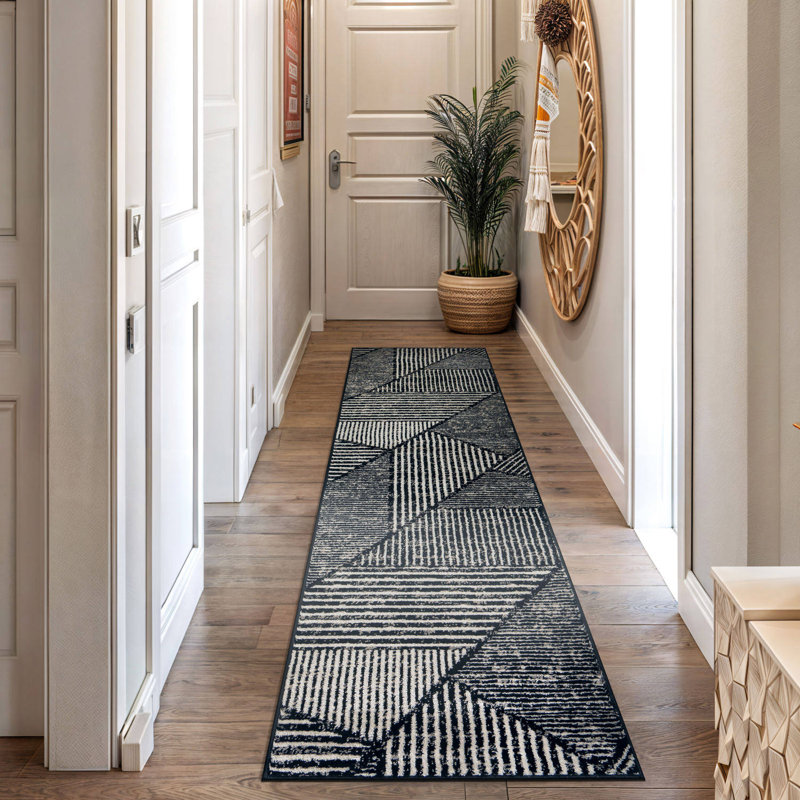 Tapis contemporain délavé à motif géométrique, Tapis de couloir 2 pi 2 po x 12 pi