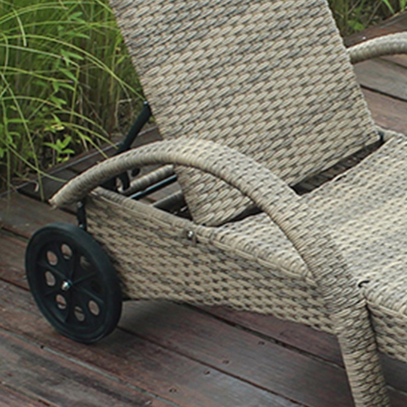 Chaise longue d'extérieur réglable en osier PE