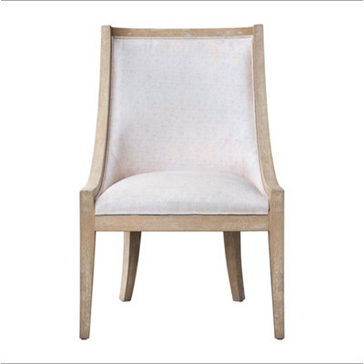 Chaise rembourrée avec garniture cloutée