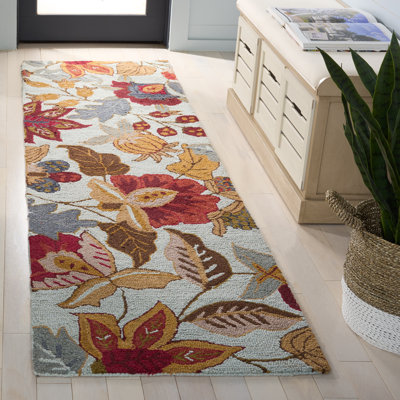 Emrick Hand Hooked Wool Floral Rug