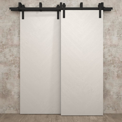Portes coulissantes de style grange pour placard, 122 x 213 cm (48 x 84 pouces), modèle Ego 5005, en chêne blanc peint, rails modernes de 2 m (6,6 pi), quincaillerie incluse, portes de placard de chambre en bois massif.