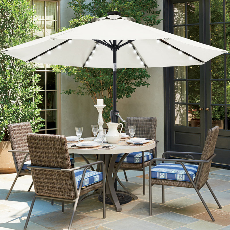 Parasol de marché solaire à DEL Cutshall avec inclinaison et relevage à manivelle, Crème, 10.5'