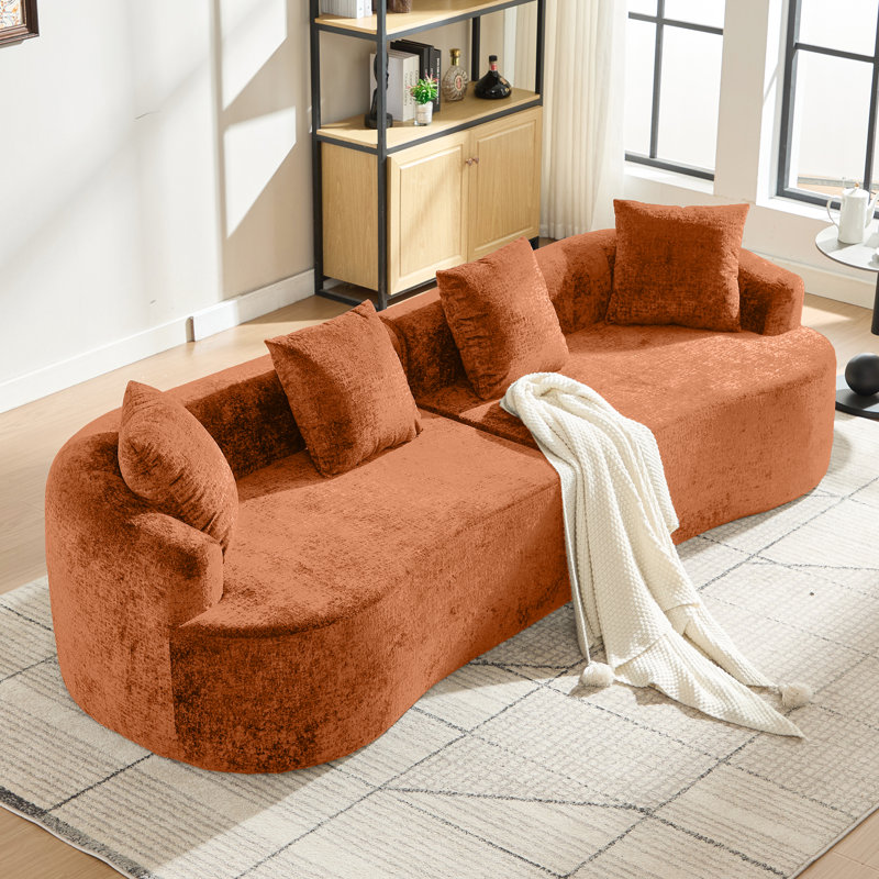 Canapé incurvé en chenille orange avec 3 coussins, assise profonde et confortable idéale pour les petits appartements, aucun assemblage requis, rembourrage en mousse à mémoire de forme, parfait pour le salon, et convient aux animaux de compagnie.
