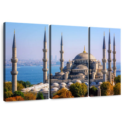 Nicci Sultan Ahmed Mosque