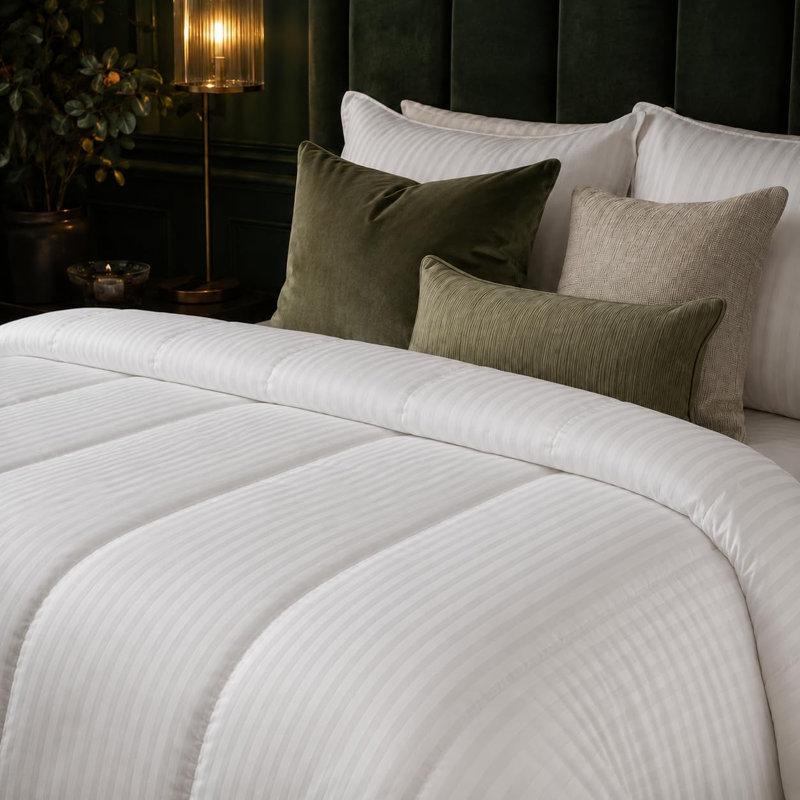 1 Tog Summer Duvet - Lightweight Cooling Duvet for Hot Sleepers , Breathable Microfibre, Single