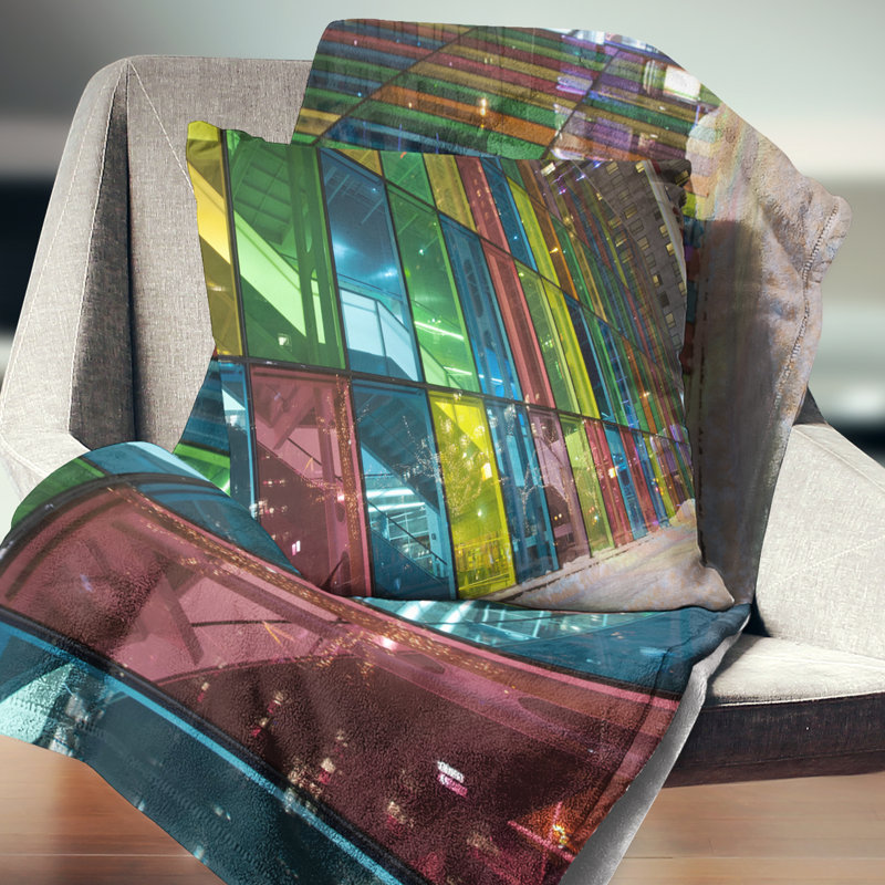 Palais des Congrés de Montréal - Coussin imprimé paysage, 16 po x 16 po, Carré