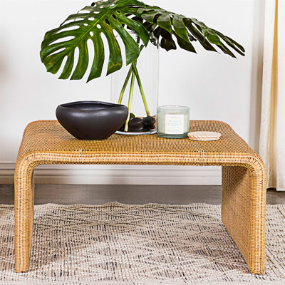 Table basse carrée en rotin tissé