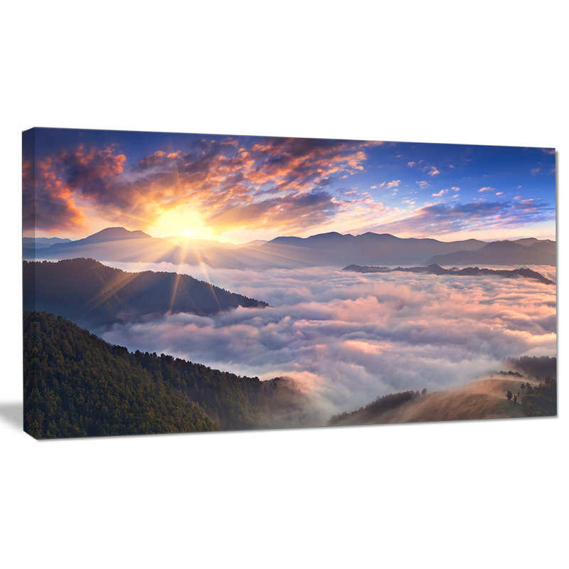 Photographie sur toile tendue - Bright Sun in Misty Mountains, H 16 po x l 32 po x P 1 po