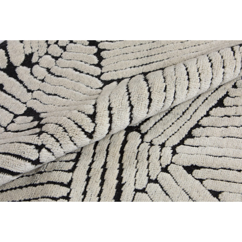 Ravine Hand Knotted Wool Geometric Area Rug in Black/Beige, Rectangle 8' x 10'