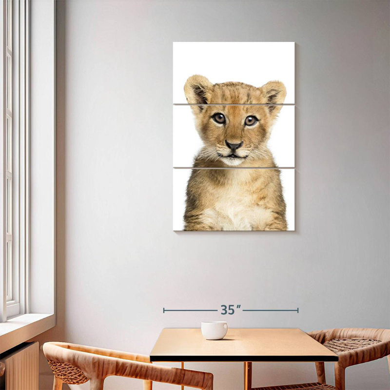 Adorable bébé lion Brampt, H 57 po x l 36 po