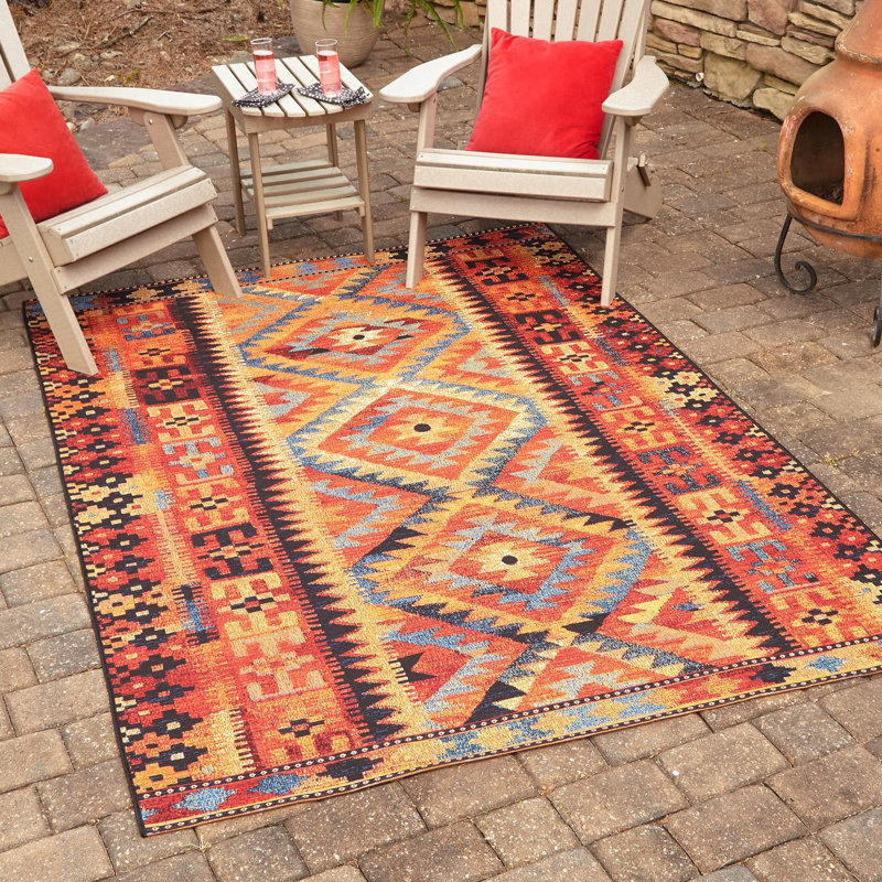 Lidio Washable Geometric Indoor / Outdoor Rug, Square 1'4"
