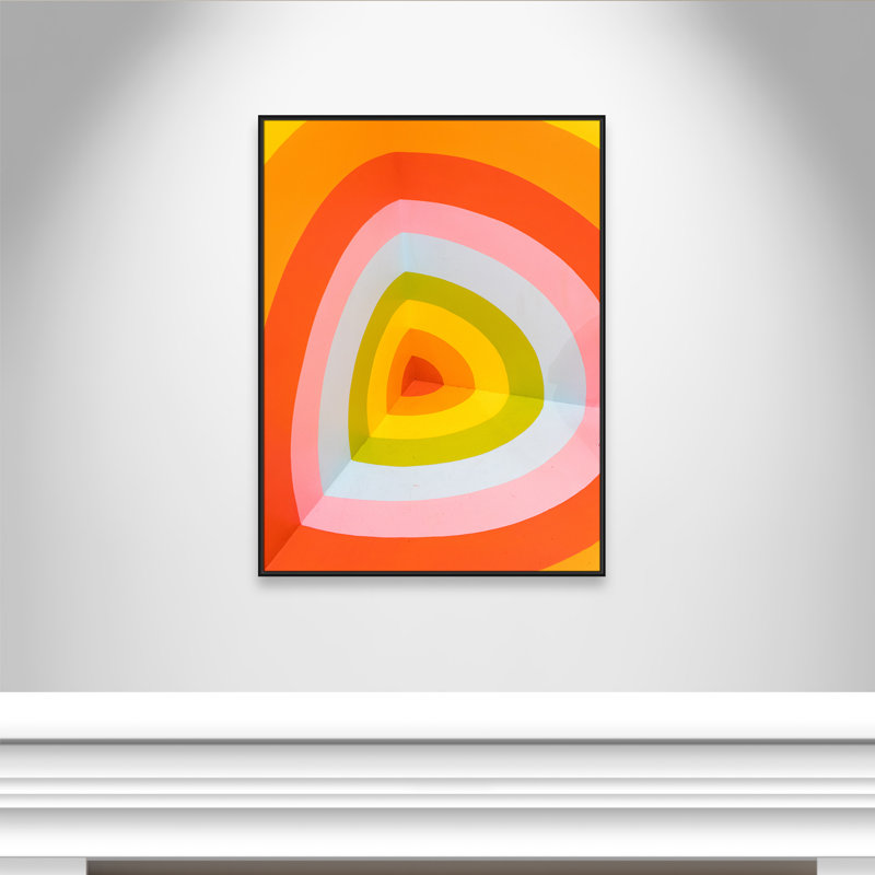 Imprimé Sherbet Bullseye par Jason Leung, H 49,5 po x l 37,5 po x P 2 po, Cadre flottant noir, Pas de tapis