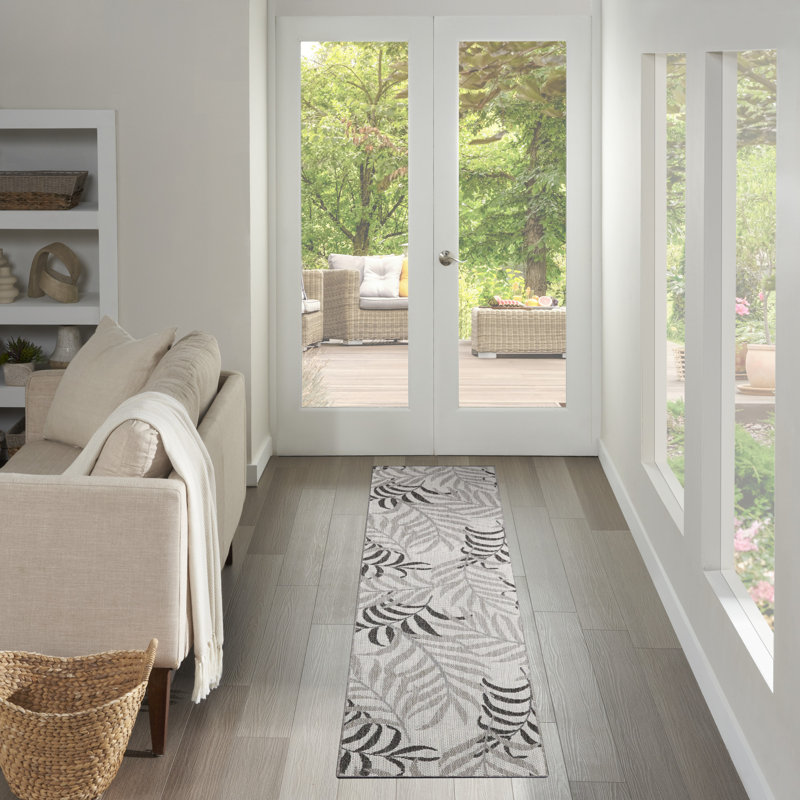 Almerino Floral Polypropylene Indoor/Outdoor Area Rug in Black/Gray, Runner 2' x 6'