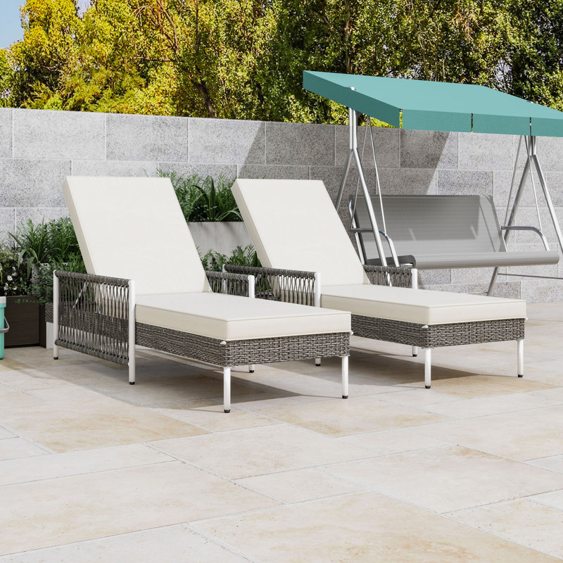 Ensemble de 2 chaises longues d'extérieur en rotin PE avec dossier réglable à 6 positions, coussins et structure en métal
