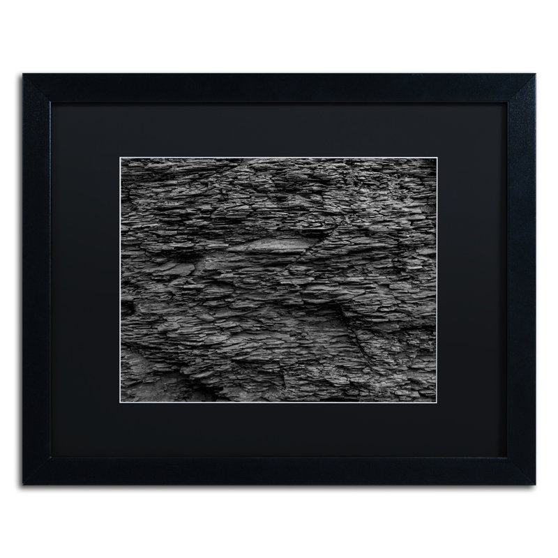 Modern & Contemporary, 16" H x 20" W x 0.5" D, Black